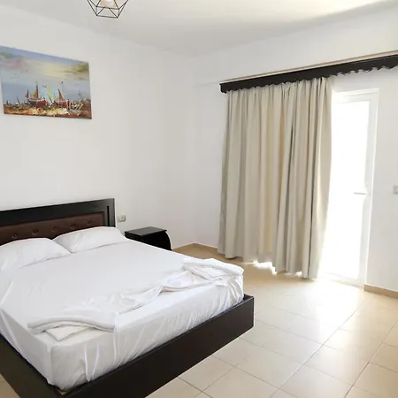 Fenix Hotel 3*