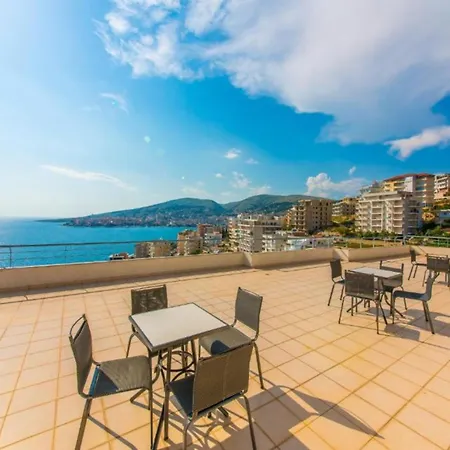 Felix Aparthotel 3*